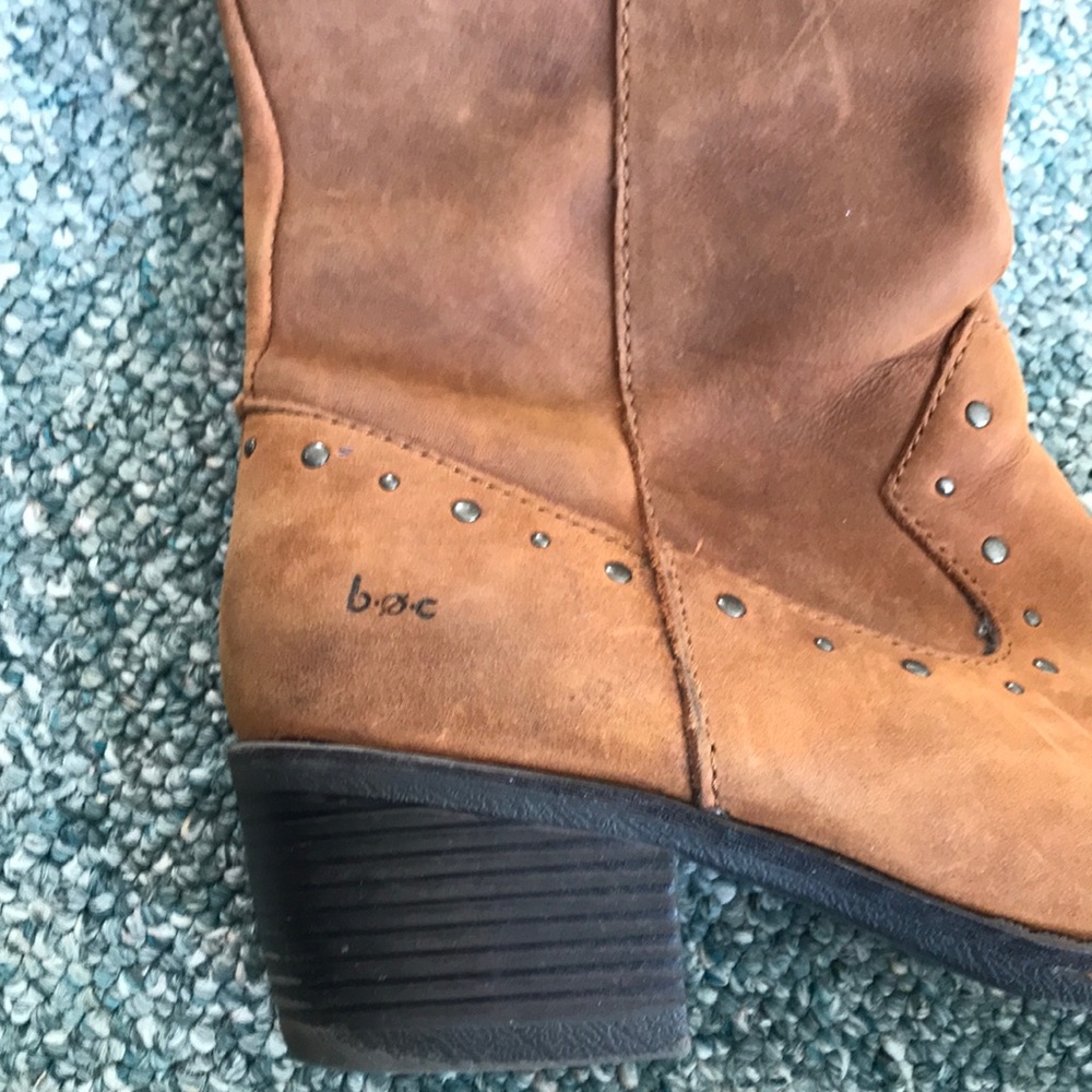 Boots - Picture 2 of 4